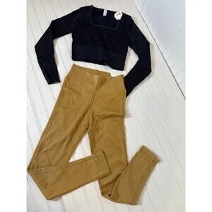 NWT Aerie Lot of 2 - Black Seamless Cable Square Neck Tee & Leggings SET Size M